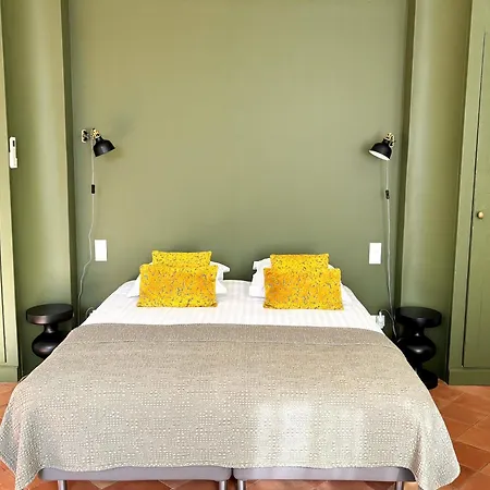 Les D'aime Bed & Breakfast 3*