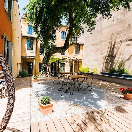 Les D'aime Bed & Breakfast 3*