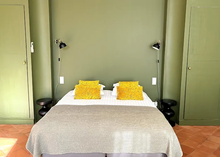 Les D'aime Bed & Breakfast 3*